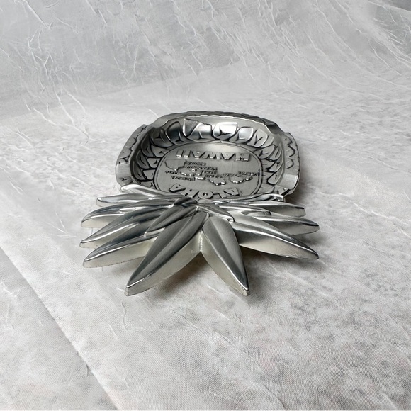 Pineapple Shape Silver Metal Aloha Ashtray w/ State of Hawaii Engraving - Picture 9 of 15